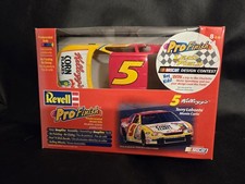 Revell 'Pro Finish' 1/24 Nascar Model Kit - Terry Labonte Monte Carlo Kelloggs