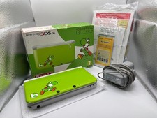 Nintendo 3DS XL Yoshi Special