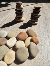 25 beach pebbles, sea stones rounded 10-15mm art craft smooth pebble