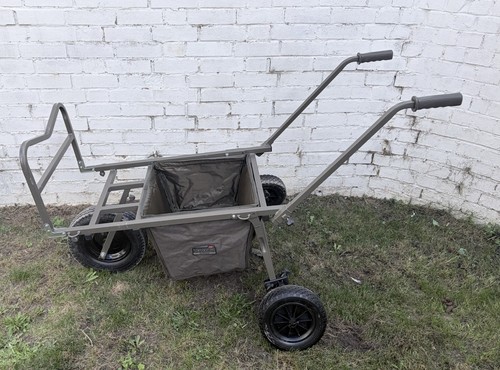 Fox voyager barrow with avid - voyager,
