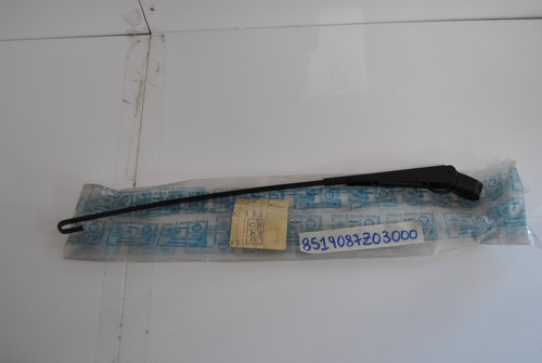 Right windshield wiper arm - right,
