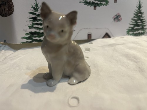 Lovely rare lladro figurine - lovely,,