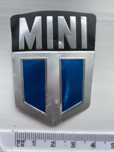 Mini bonnet badge - mini,