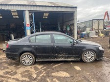 VW Passat 2010 breaking 2L Tdi ONE WHEEL NUT