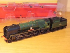 BZ284: Hornby R3203 BR 4-6-2 Rebuilt West Country Class Okehampton 34013 - Unrun
