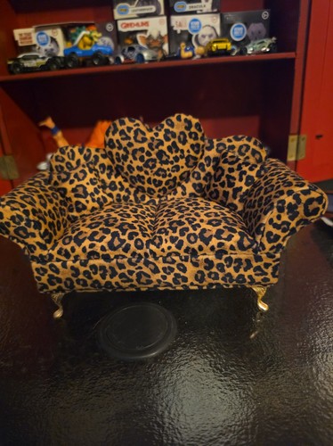 Leopard print heart - print,
