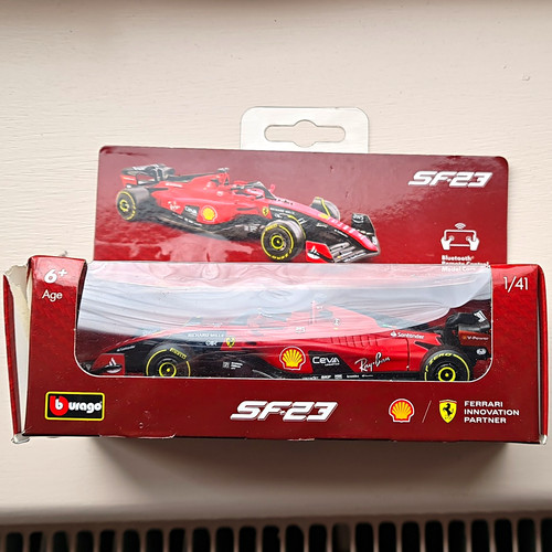 Bburago ferrari sf23 carlos - ferrari,