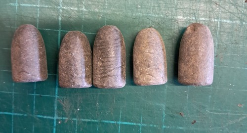 Antique lead rifle - , bullets