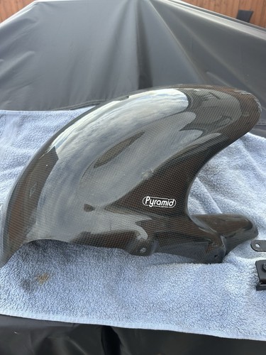 Pyramid carbon fibre honda - carbon,