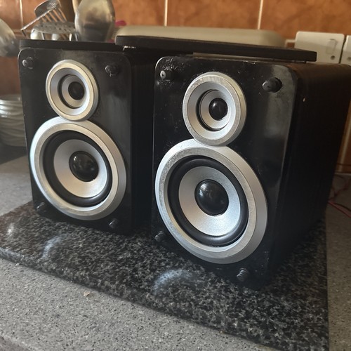 Hitachi bookshelf speakers - speakers, 2