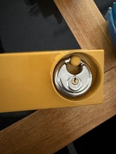  Caravan Hitch Lock with two