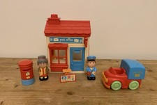 ELC Happyland Post Office Playset with Scales, 2 Figures, Post Box & Van