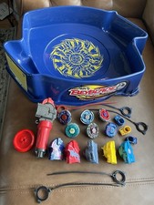 BEYBLADE METAL FUSION BATTLE LOT  Stadium, Launchers, 5 Beyblades - Complete Set