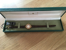 GUCCI GENUINE LADIES VINTAGE STACK DRESS WATCH MODEL 2000L