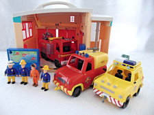 FIREMAN SAM FIRE STATION WITH