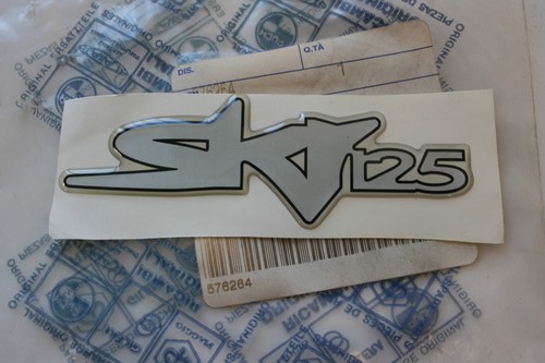 Side cowl nameplate sticker - side,