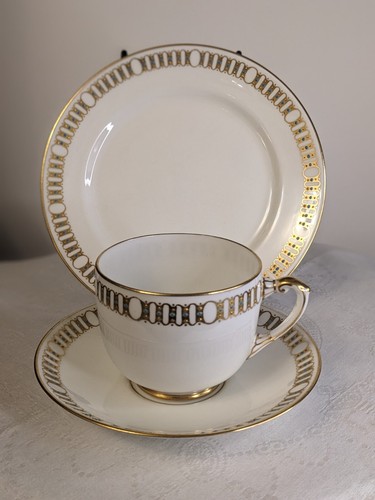 Paragon fine bone china trio - -,