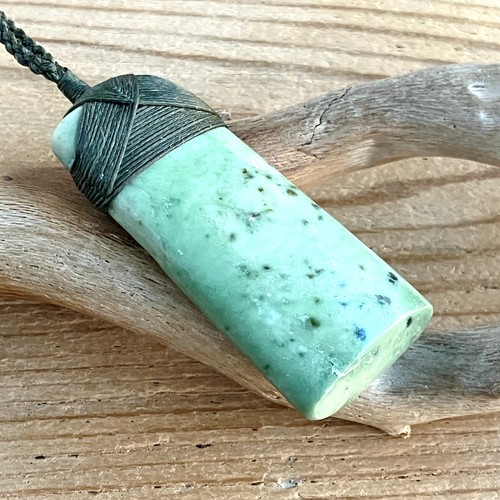 New zealand pounamu greenstone - new,