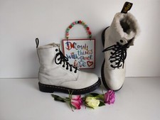 Dr Martens 1460 Serena beige grey 8 eyelet fur shearling UK 6 EU 39 US 8