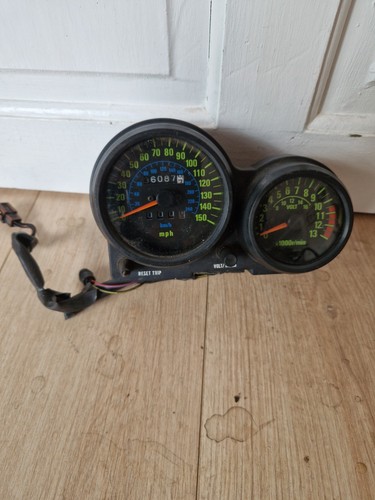 Kawasaki gpz550 gpz 550 speedo - gpz,