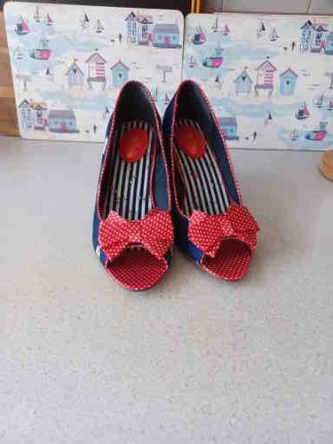 Brown shoes size - 5, in