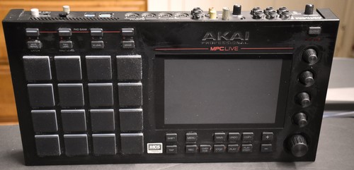 Akai professional mpc live - professional,