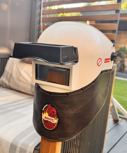 Flip welding helmet with - flip,