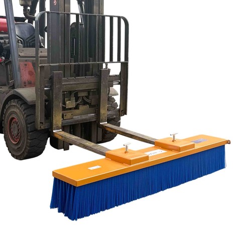 Forklift sweeper - -,