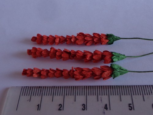 Scale red flowers dolls - 1:12,