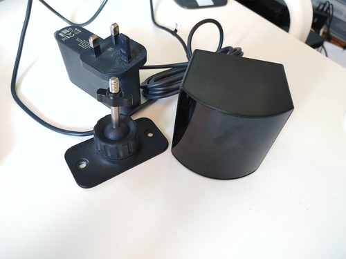 Valve base station for - valve,