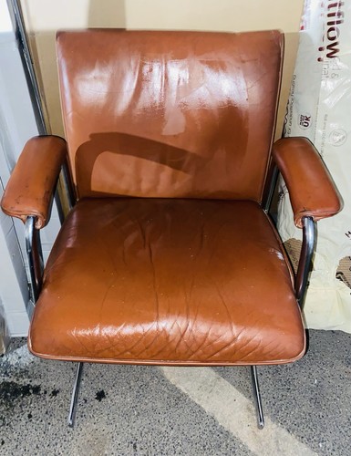 Vintage brown leather chair - leather,
