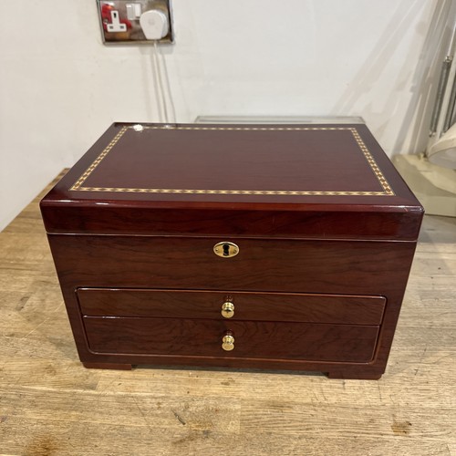 Cedar wood cigar humidor - cigar, box