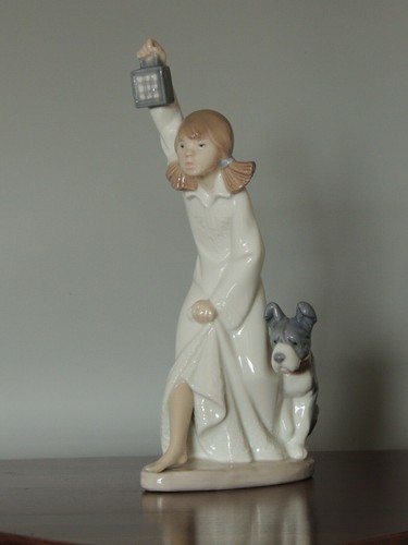 Lladro nao daisa girl - daisa, with