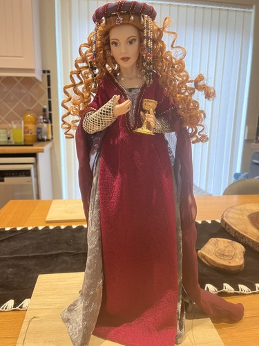 Franklin mint heirloom doll - mint,