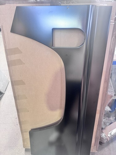 Rhs lower rear - body, side