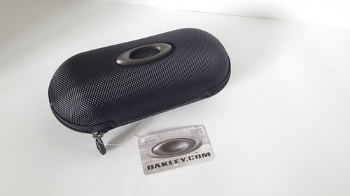 New 100 authentic oakley - new,