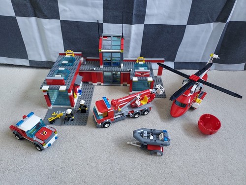 Lego city fire - city, station