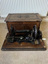 Vintage Antique Dürkopp Bielefeld Hand Crank Sewing Machine with Wooden Case