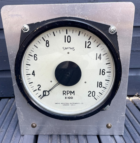 Vintage smiths large moving - large,
