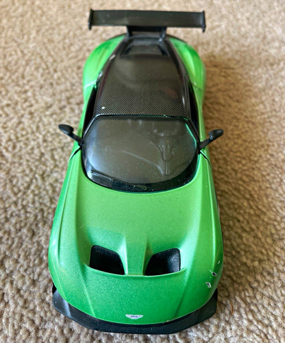 Aston martin vantage green - martin,