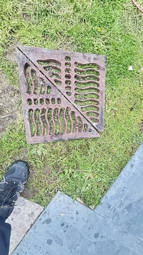 Cast iron square drain cover - square,
