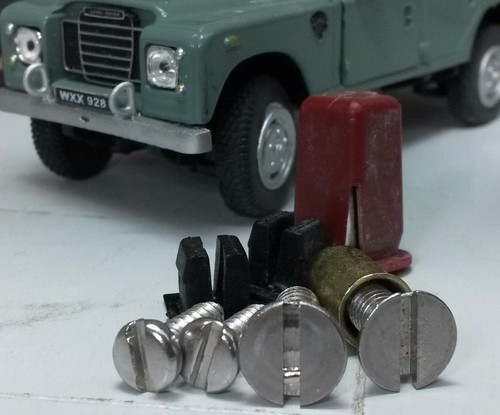 Land rover front - front, grill