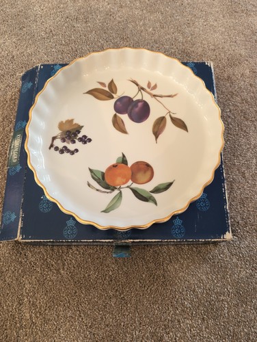 Royal worcester evesham gold - worcester,