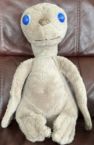 Plush kamar 1982 - kamar, universal