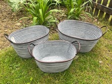 3 Ribbed Vintage Oval Style