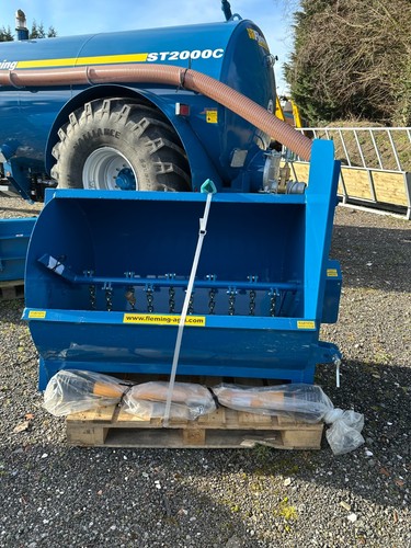 Mini muck manure spreader - manure,