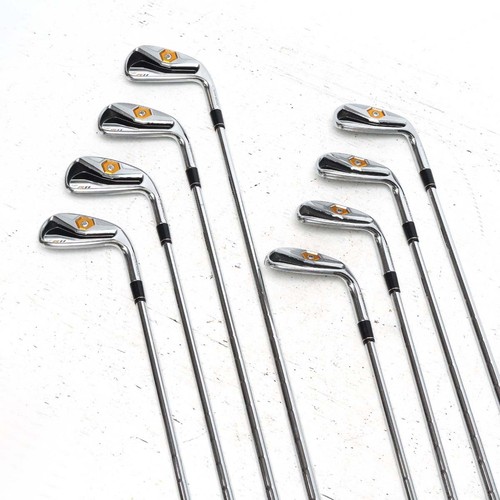 Taylormade r11 iron set 8pcs - taylormade,