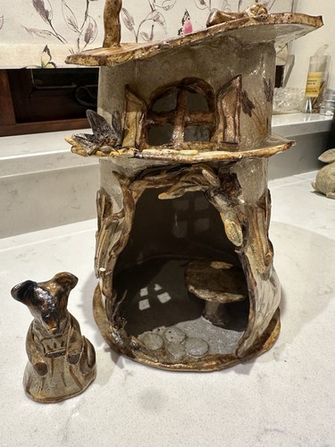Dove potteries mouse house - in,