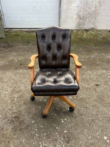 Vintage style leather - a,
