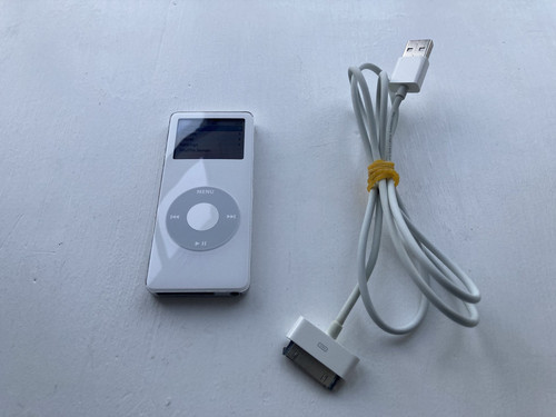 Apple ipod nano 1st - apple,